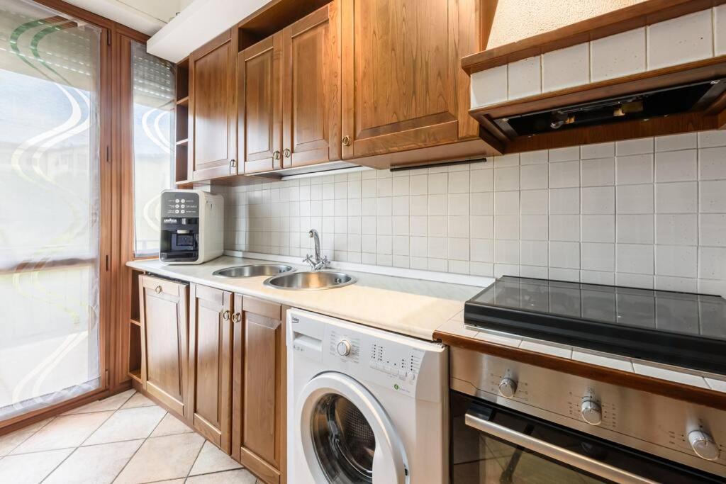 Parking & Wifi City Walls Apartment Пістоя Екстер'єр фото
