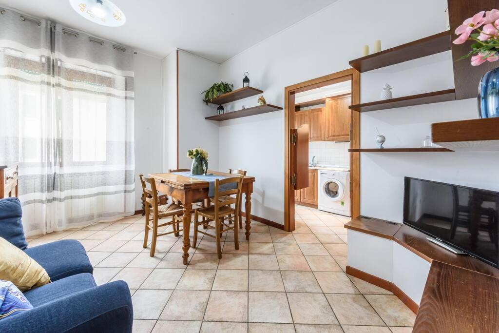 Parking & Wifi City Walls Apartment Пістоя Екстер'єр фото